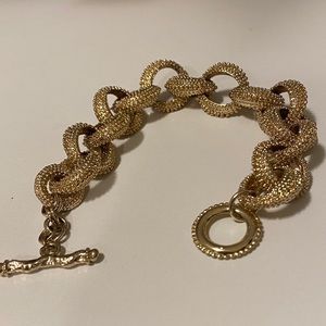 Gold plated link bracelet with toggle closure